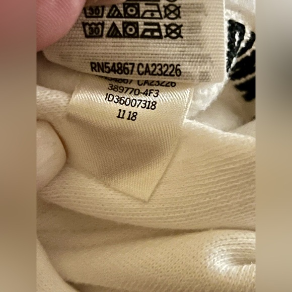 VS PINK~ White Sweatshirt w/ Red Dog Bling Design - Picture 11 of 14